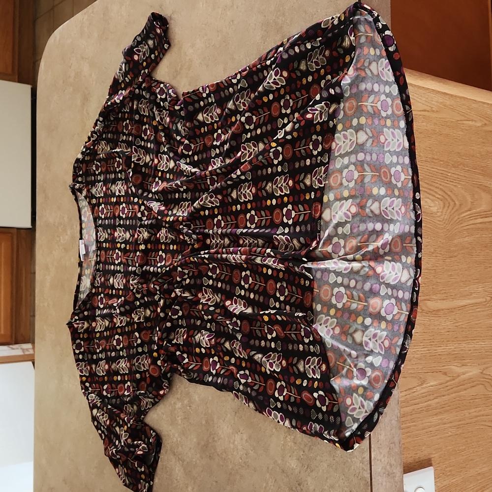 Lularoe Irma top